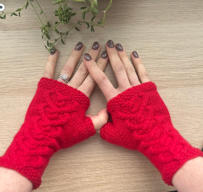 lovely mitts knit kit