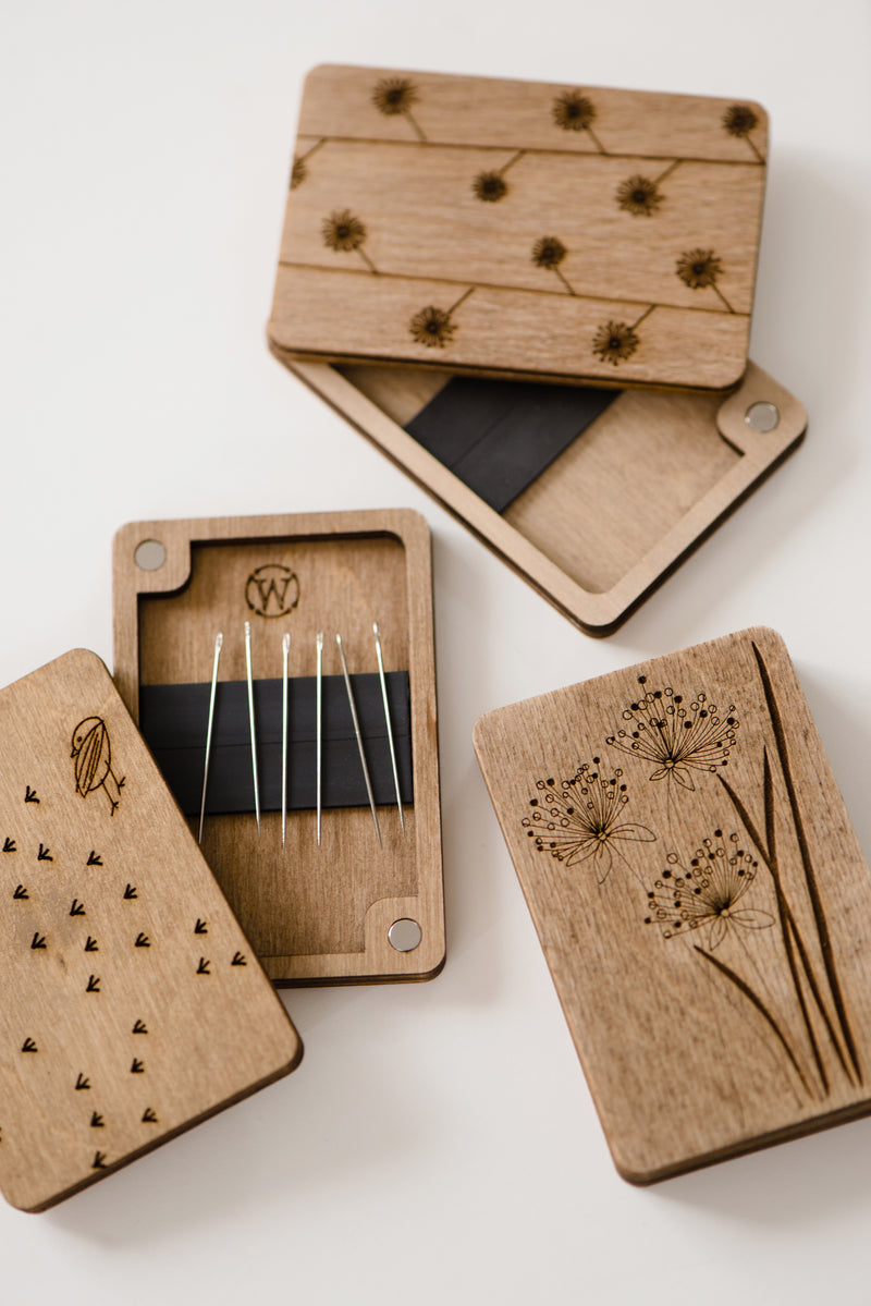 Wooden and Brass Darning Needle Case with Needles - SU Fibers Wooden and Brass Darning Needle Case with Needles - SU Fibers