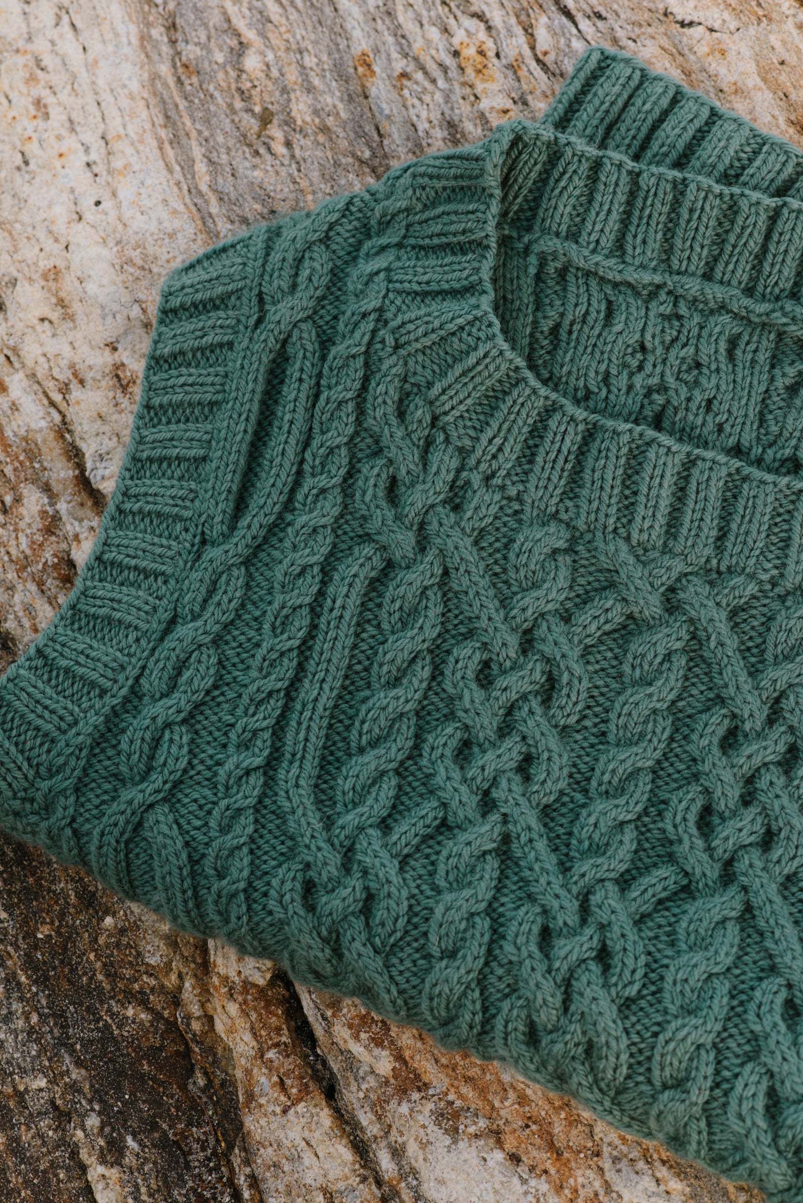 Saltwind Cabeled Vest Knitting Pattern by Keiko Kikuno – Quince & Co.