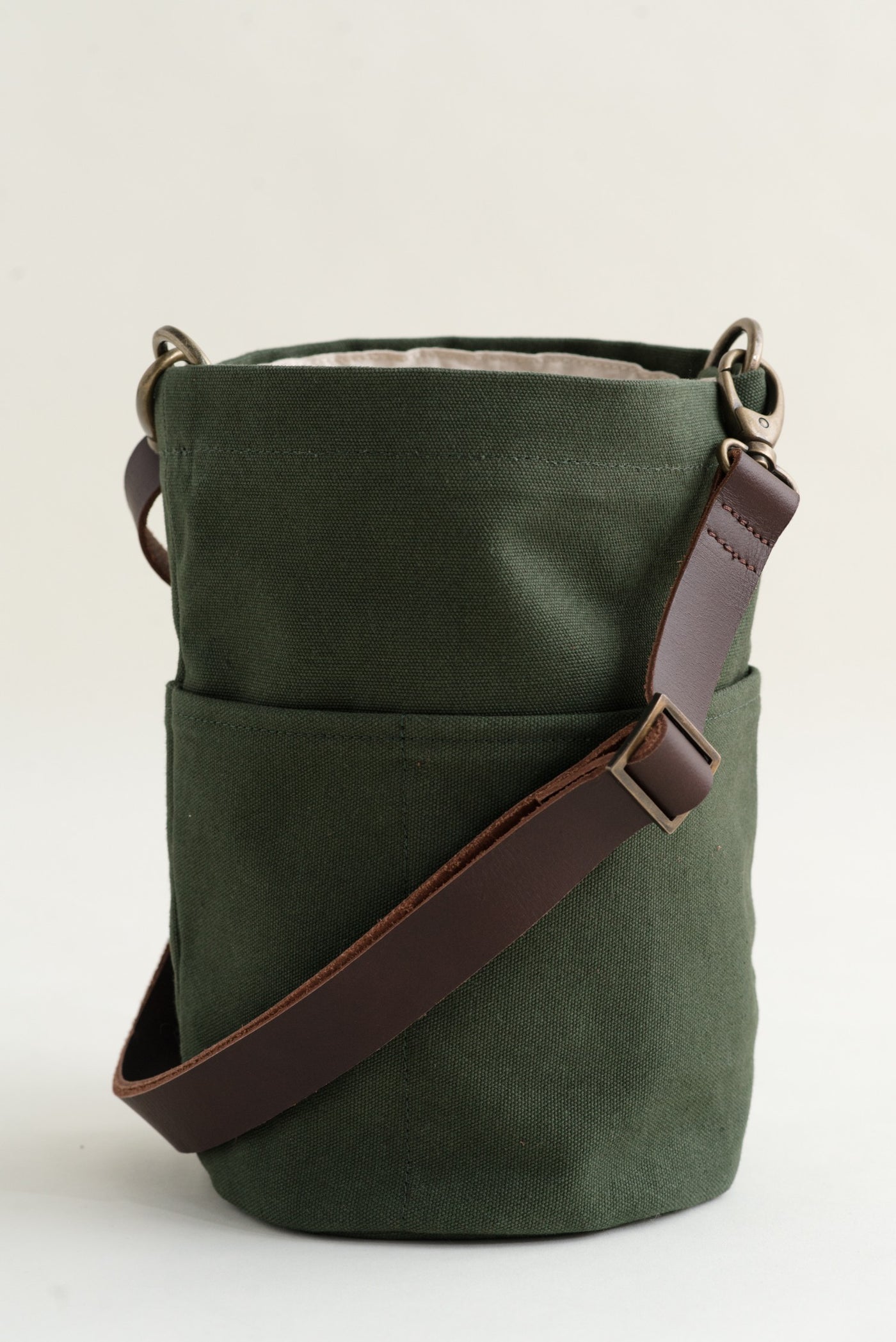 canvas bucket bag – Quince & Co.