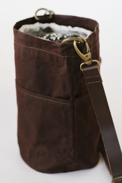 waxed canvas bucket bag – Quince & Co.