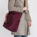 waxed canvas crossbody tote - book - Image 11