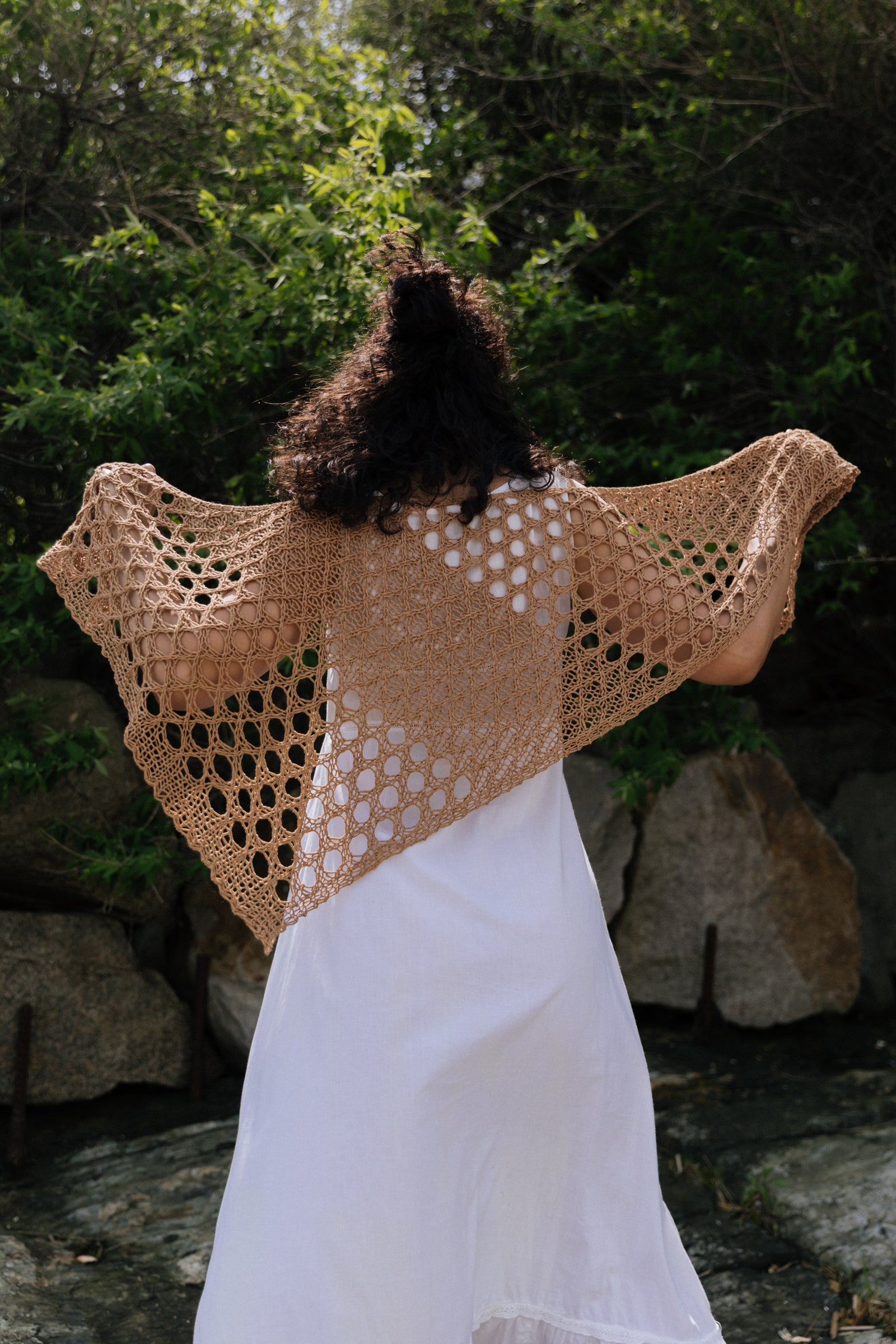 Overland Shawl Knitting Pattern by Ruth Nguyen – Quince & Co.