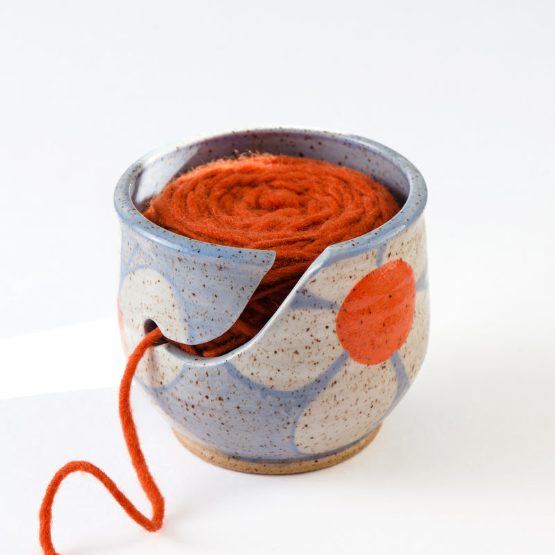 daisy ceramic yarn bowl - book - Image 4