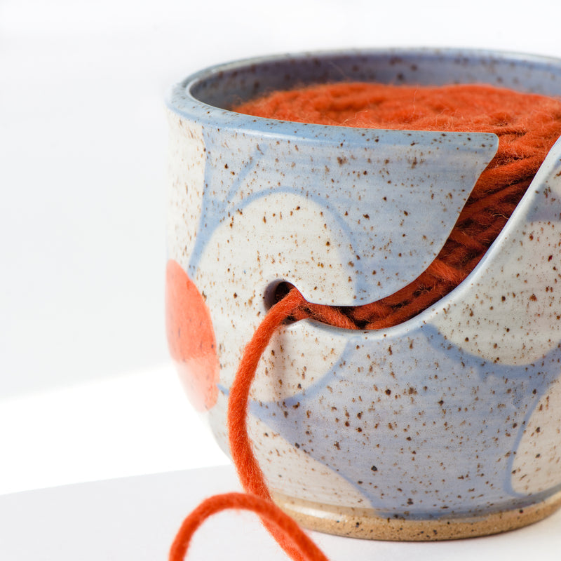 daisy ceramic yarn bowl - book - Image 2