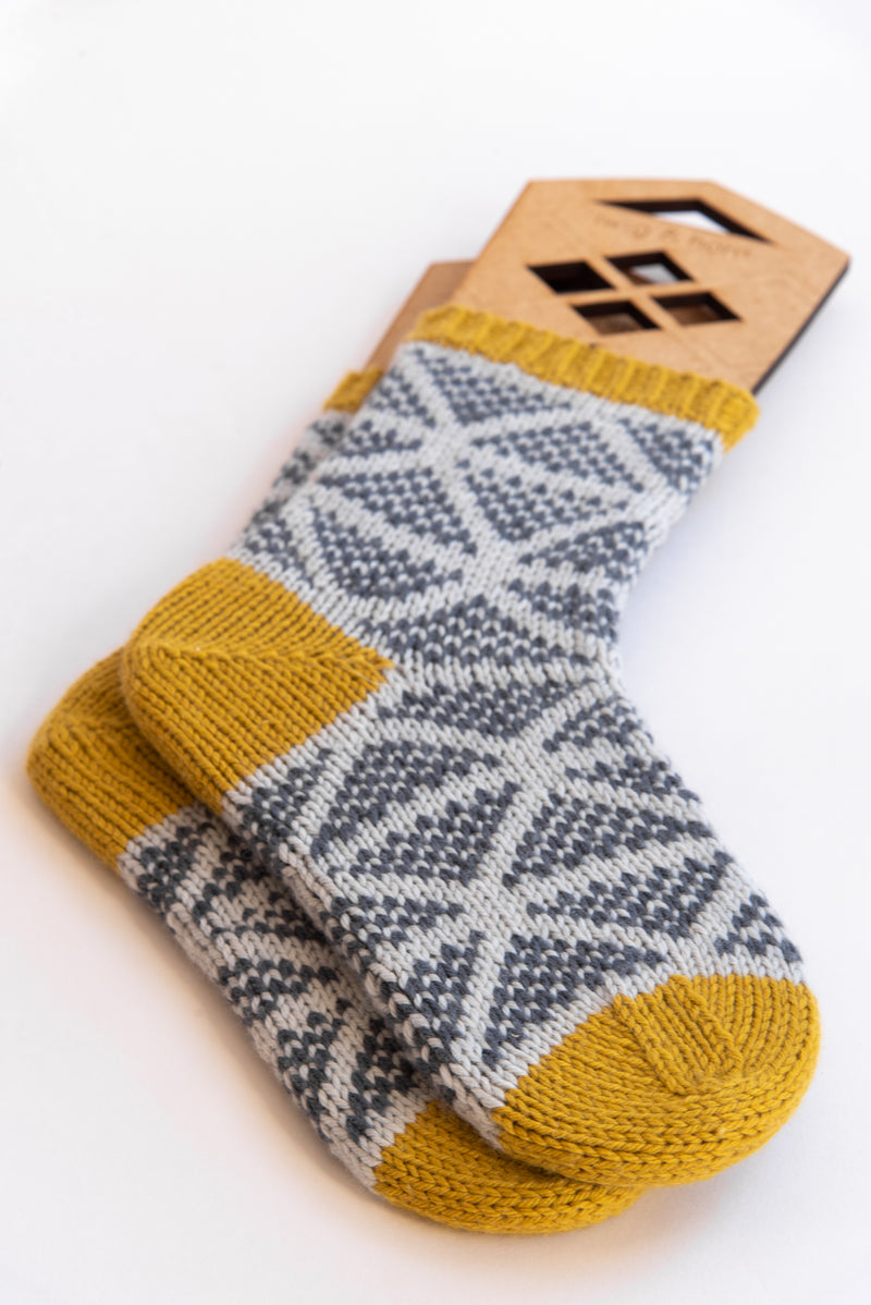 Chevron Socks pattern by Amanda Clark