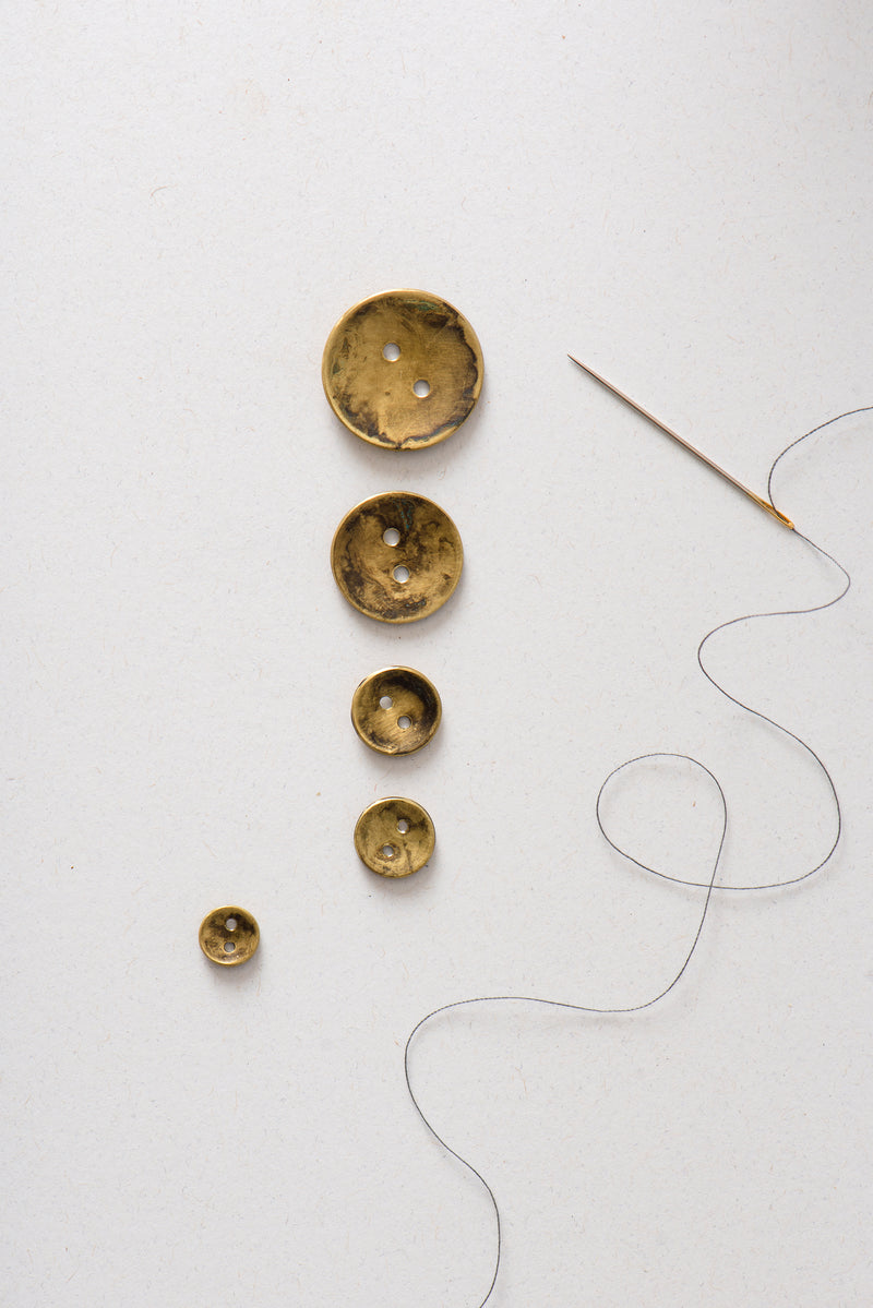 classic brass buttons - book - Image 7