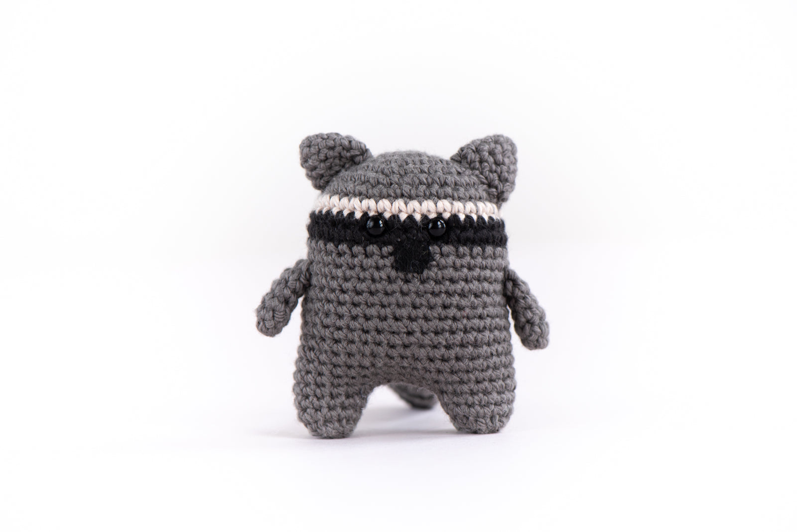 新品未使用 Liten Bicolor raccoon ニット Raccoon Pocket Animal Crochet Pattern by Ezgi Tandogan – Quince & Co.