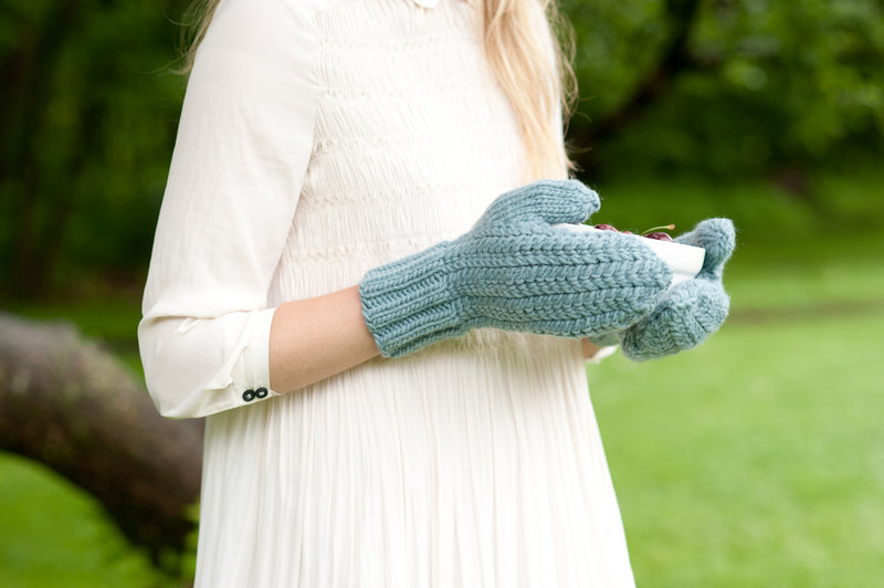 chevron cable mittens
