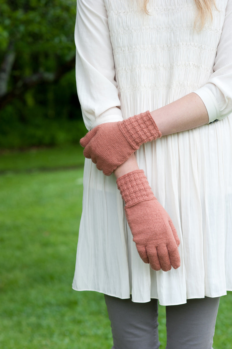 textured rib gloves - pattern - Image 1