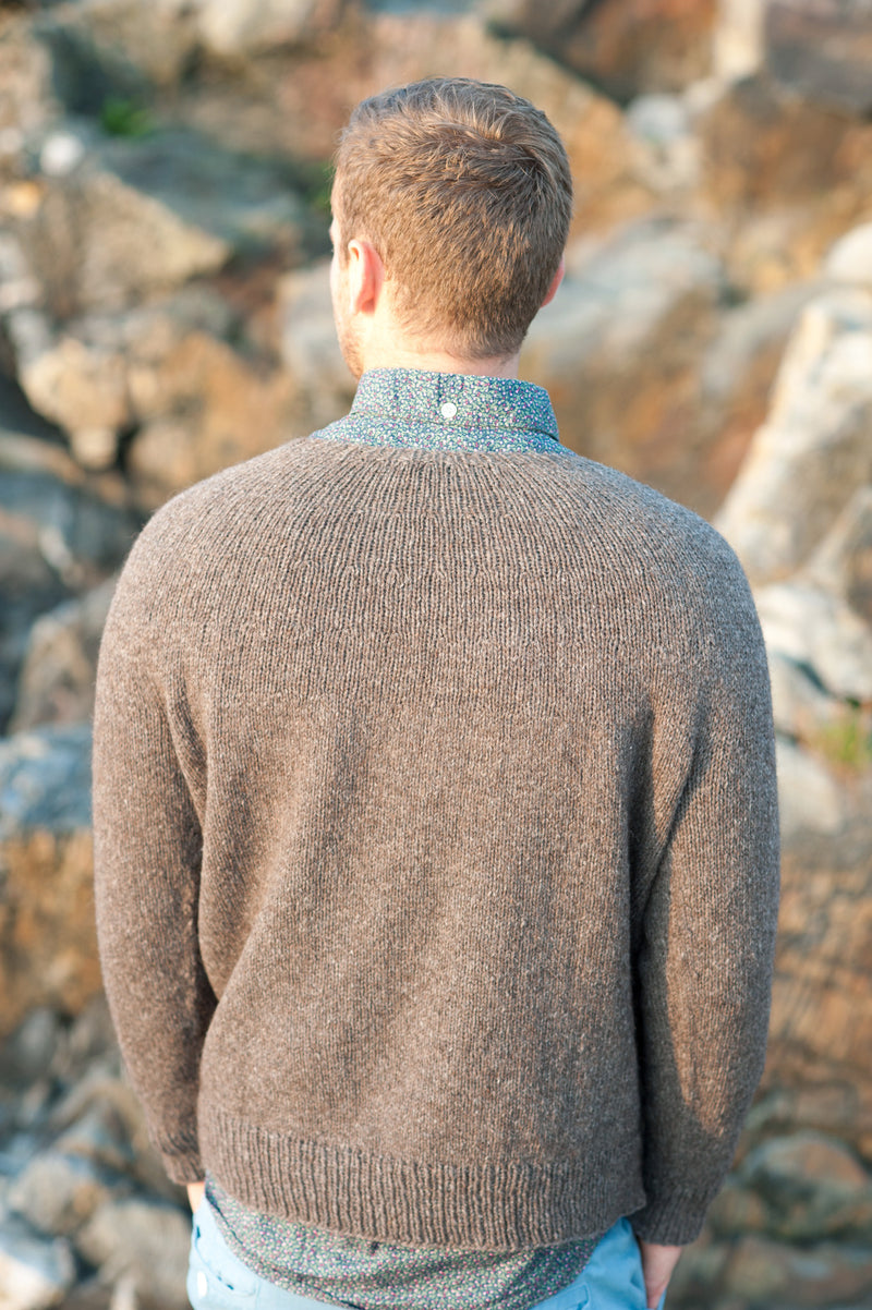 basic round-yoke unisex pullover