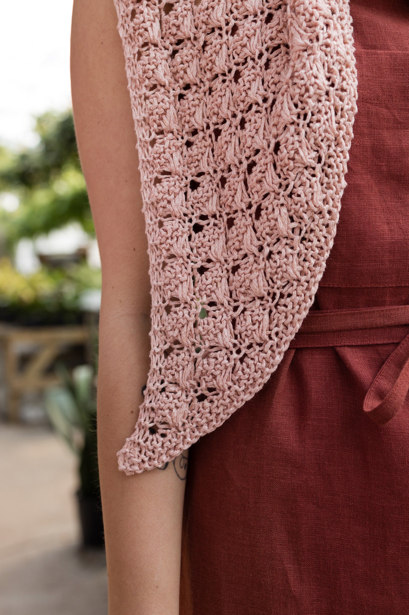 higgins shawl knitting pattern – Quince & Co.