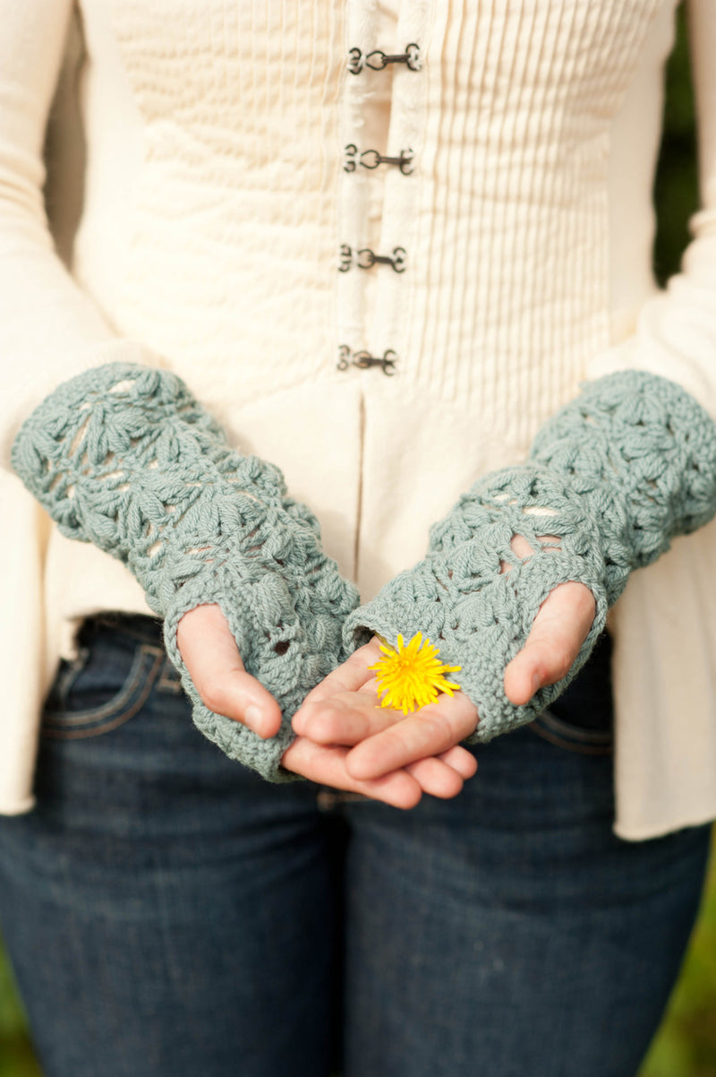 water lily mitts - pattern - Image 2