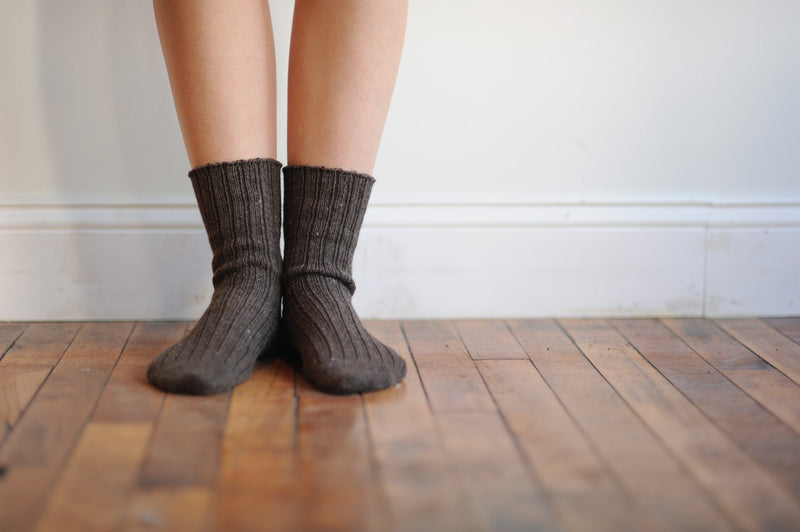 ann's 5-gauge socks – Quince & Co.