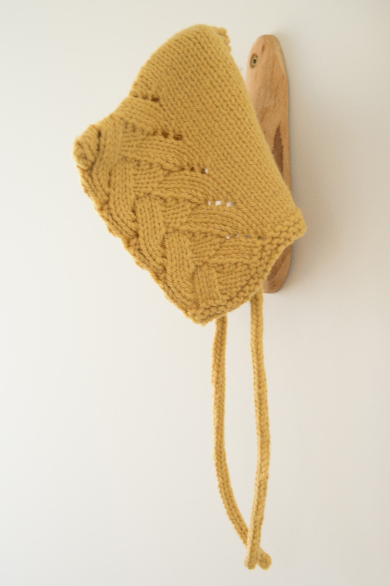 aziza baby bonnet knitting pattern – Quince & Co.