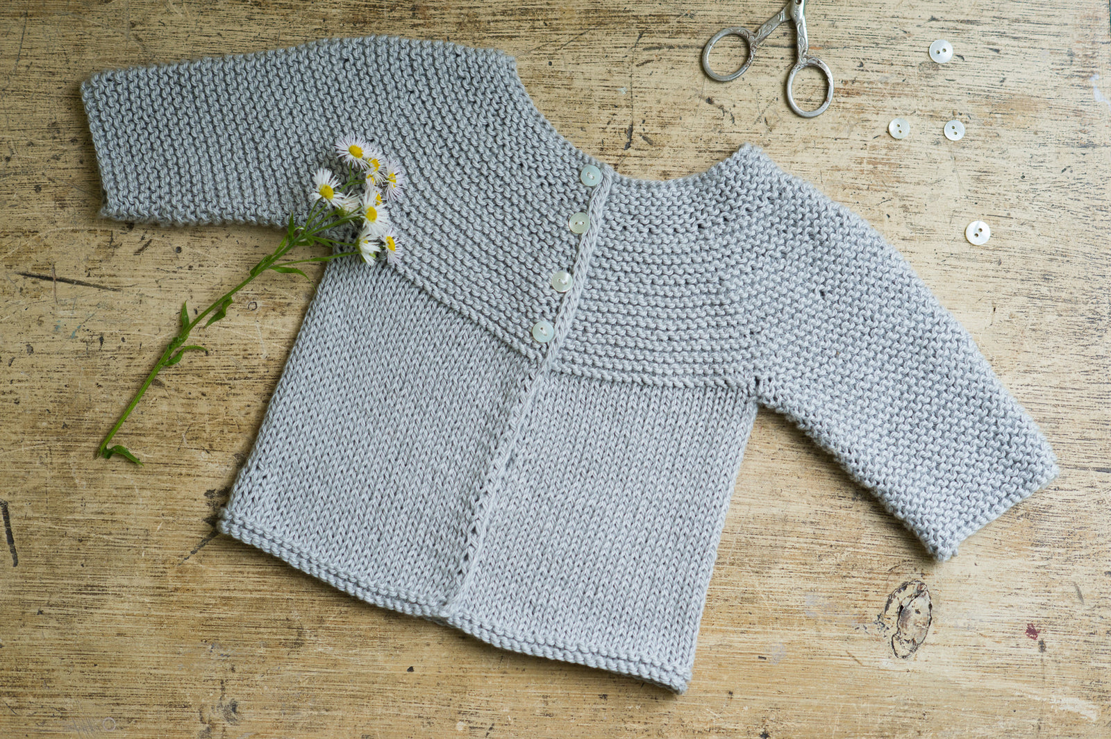 Little Willet Baby Cardigan Knitting Pattern by Dawn
