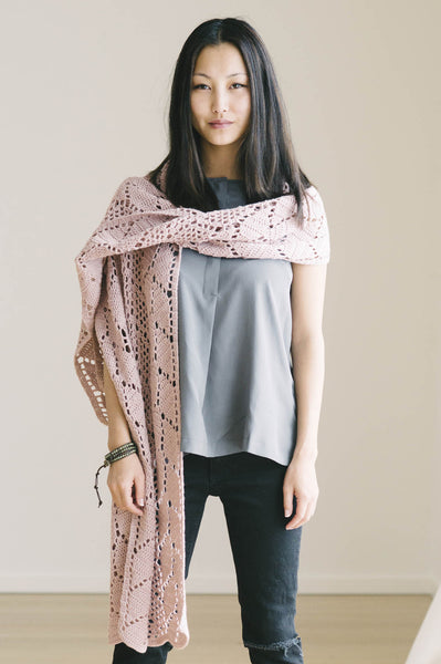 luteola wrap crochet pattern – Quince & Co.
