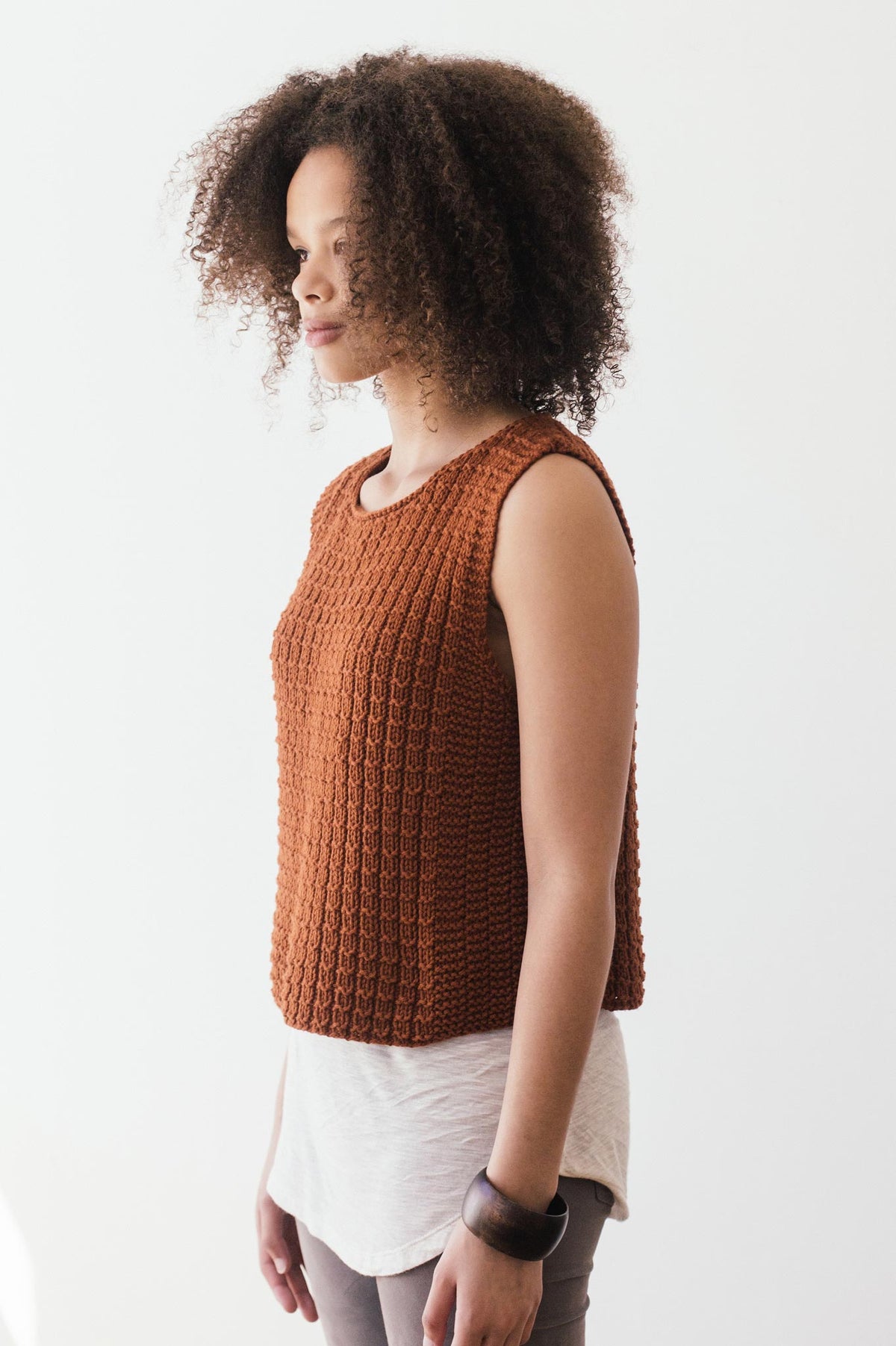 massaman vest knitting pattern – Quince & Co.