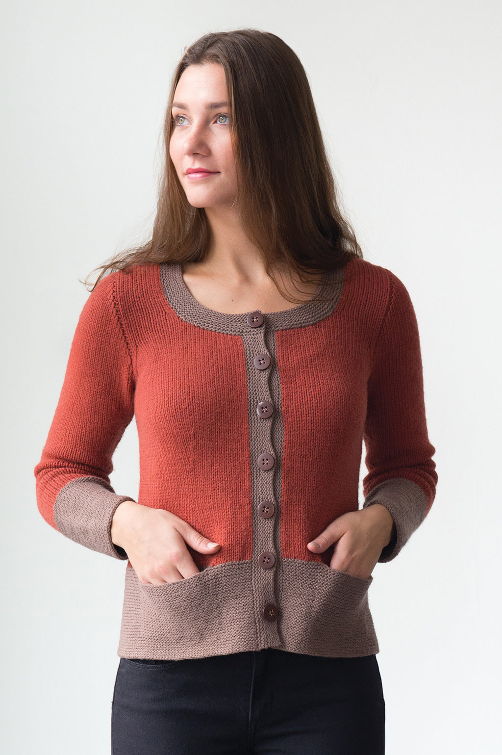 https://quinceandco.com/cdn/shop/products/quince-co-serif-elizabeth-doherty-knitting-pattern-lark-chickadee-1_613f851a-1121-4e36-8a14-de9fd2364c1d_1024x.jpg?v=1441306840