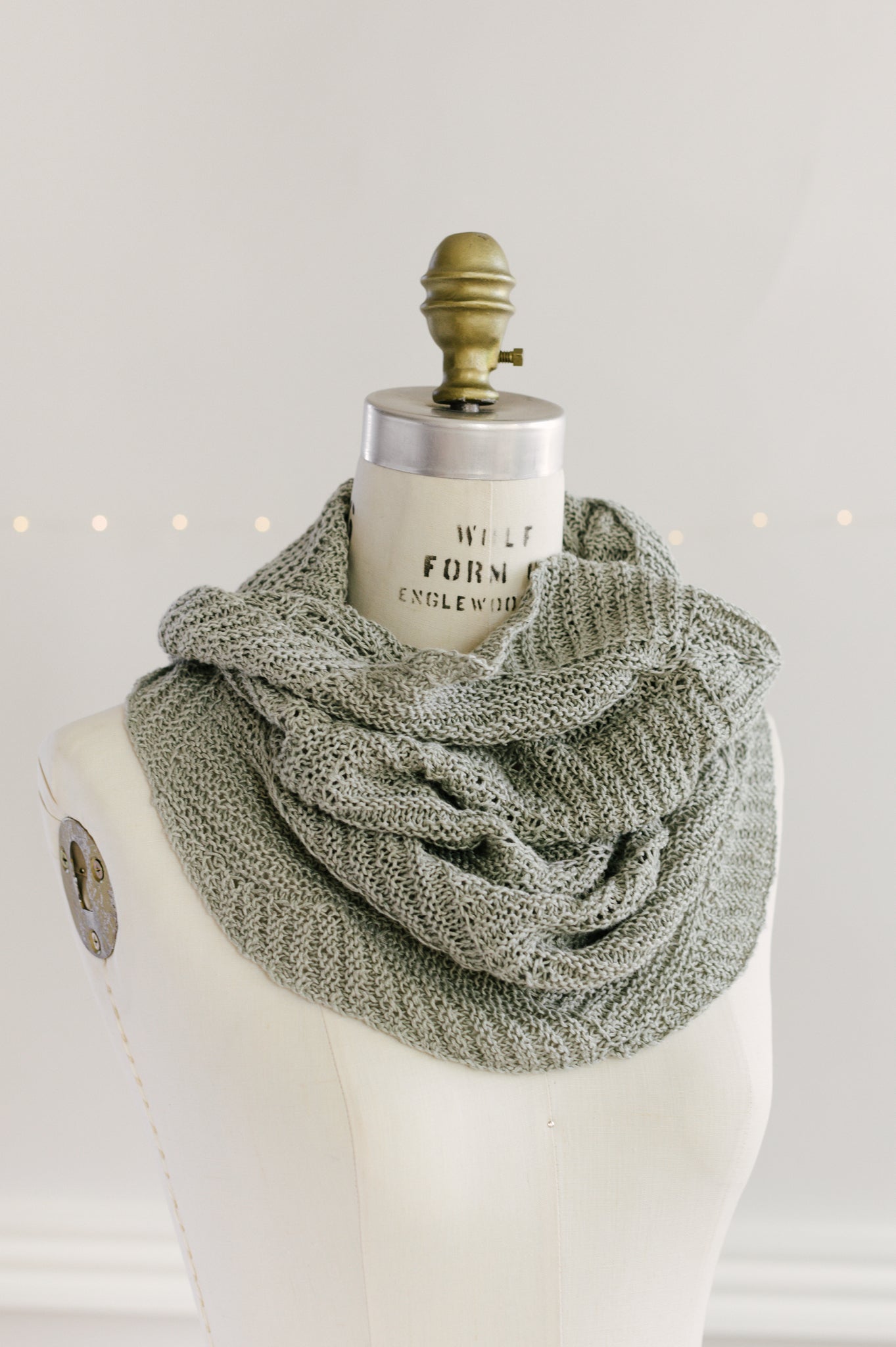 villa cowl knitting pattern – Quince & Co.